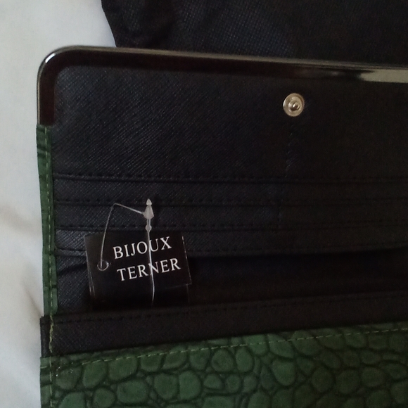 Faux Croc wallet new w/Tags - Picture 9 of 9